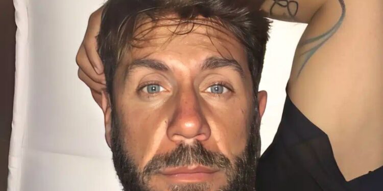 Alldaynews.gr Ο Γιώργος Μαζωνάκης «σπάει» τη σιωπή του: «Δεν πάσχω από κανένα ψυχικό νόσημα»