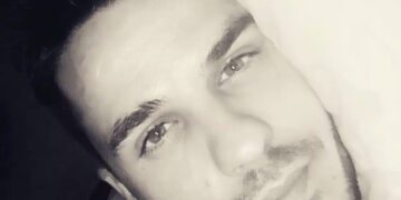 Θρήνος για τον Σάκη – Πέθανε μέσα στο σπίτι του τόσο νέος