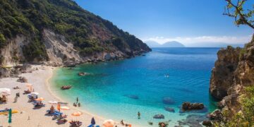 Alldaynews.gr Ζητάνε εισιτήριο 10 ευρώ σε δημόσια παραλία – Τι καταγγέλλουν κάτοικοι και τουρίστες – Τι απαντά ο Δήμος (video)