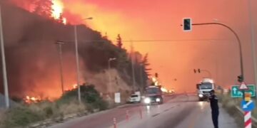 Alldaynews.gr Εκτός ελέγχου το πύρινο μέτωπο – Εκκενώνεται η Κάτω Αχαΐα – Δείτε συγκλονιστικά βίντεο