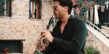 Alldaynews.gr Άλλος άνθρωπος: Έτσι είναι σήμερα ο Άρης Μουγκοπέτρος, λίγο καιρό μετά το ατύχημα που του «στοίχισε» 2 δάχτυλα