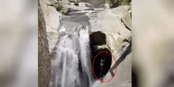 Alldaynews.gr Παρέμεινε εγκλωβισμένος μέσα σε σπηλιά για 2 ημέρες: Δείτε βίντεο από τη δραματική διάσωσή του