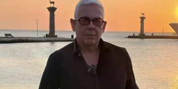 Alldaynews.gr Χείμαρρος ο Τάσος Δούσης για περιστατικό σε ταβέρνα: «Αν δεν θέλατε παιδιά, τι σκ@τά τα φέρατε στον κόσμο;»