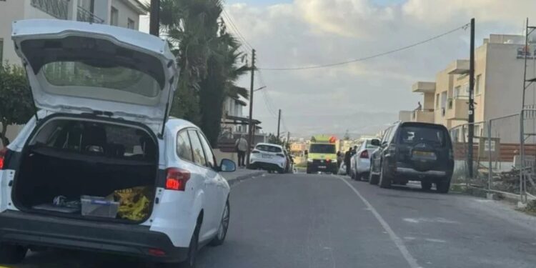 Alldaynews.gr ΕΚΤΑΚΤΟ – Άγριο έγκλημα: 53χρονος έσφαξε την 34χρονη γυναίκα του μπροστά στο γιο της – Τραυματίστηκε ο 14χρονος που μπήκε μπροστά