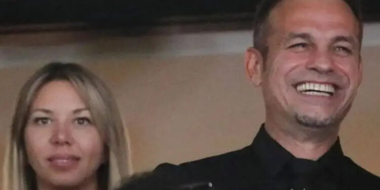 Alldaynews.gr Ο Γολγοθάς του Ντέμη Νικολαΐδη: Οι γιατροί τον είχαν προετοιμάσει για τον θάνατο της Αλεξάνδρας Νικολαΐδου