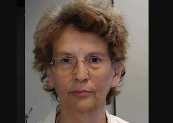 Αύρα Γρηγορίου: Αυτή είναι η δημοσιογράφος που αυτοπυρπολήθηκε έξω από την Αίγλη Ζαππείου επειδή δεν είχε να φάει