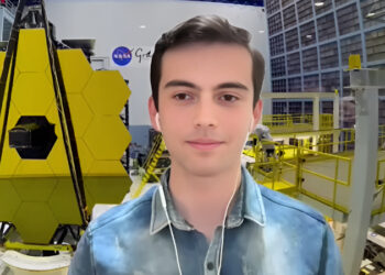 Alldaynews.gr Έλληνας φοιτητής «ξεκλείδωσε» τα μυστικά του πρώιμου σύμπαντος σε γαλαξίες «βρέφη»