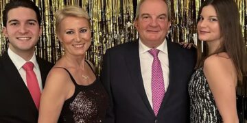 «Σπάει» οριστικά τη σιωπή του ο Κώστας Καραμανλής: Το μεγάλο «βήμα» του πρώην πρωθυπουργού