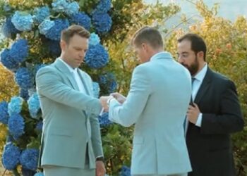 Στέφανος Κασσελάκης: Για πρώτη φορά εικόνες από τον γάμο του με τον Τάιλερ του στα Χανιά
