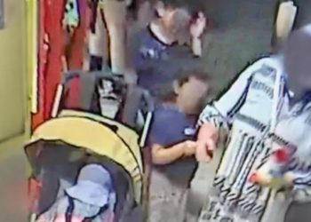 Μπαλάσκας για τη μητέρα της νεκρής 3χρονης: «Καραμπινάτη δολοφονία – Έβαλε και το φόρεμά της ανάποδα»