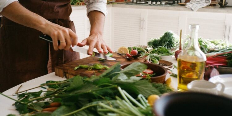 Alldaynews.gr Η εύκολη σαλάτα που αδυνατίζει και ρίχνει το ζάχαρο