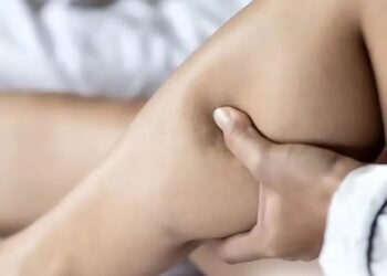 Η βιταμίνη που λείπει από το σώμα όταν τα πόδια και τα οστά πονάνε