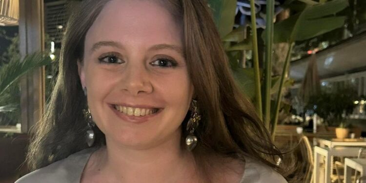 Alldaynews.gr Λένα Σαμαρά: Πώς «έσβησε» μέσα σε 50 λεπτά – Το μοιραίο λάθος που επιβάρυνε την υγεία της