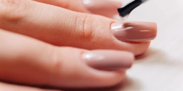 Alldaynews.gr Καρκινογόνες και τοξικές ουσίες σε τζελ νυχιών και βερνίκια – Απαγόρευση χρήσης από την Ευρωπαϊκή Επιτροπή