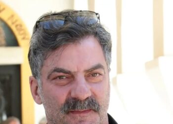 Στάθης Μαντζώρος: Στο νοσοκομείο «Ερυθρός Σταυρός» με πρόβλημα υγείας – Αγωνία για τον ηθοποιό