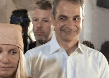 Με μια λέξη: Η Έλενα Ακρίτα «έσφαξε με το βαμβάκι» Μαρέβα-Κυριάκο και τα “xaxa” έπεσαν βροχή