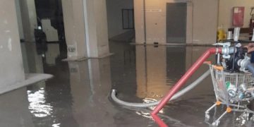 Alldaynews.gr Εικόνες ντροπής: Πλημμύρισε το υπόγειο του νοσοκομείου Τρικάλων μετά από νεροποντή