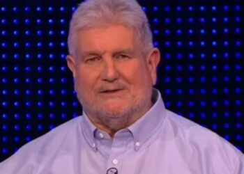 Alldaynews.gr Παίκτης του The Chase πέθανε έναν μήνα πριν προβληθεί το επεισόδιο στο οποίο κέρδισε – Τι λέει η σύζυγος για το αν γνώριζε