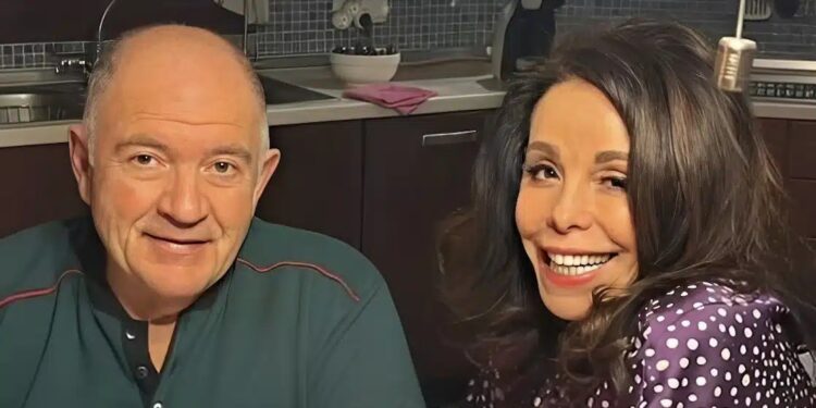 Alldaynews.gr «Μάτια που δεν είναι εδώ αλλά σε ακολουθούν»: Σπαράζει καρδιές η Βούλα Πατουλίδου 17 μέρες μετά τον χαμό του συζύγου της