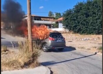 Έστησαν ενέδρα σε οδηγό – Του έκλεισαν τον δρόμο, τον ξυλοκόπησαν και του έκαψαν το αυτοκίνητο (video)