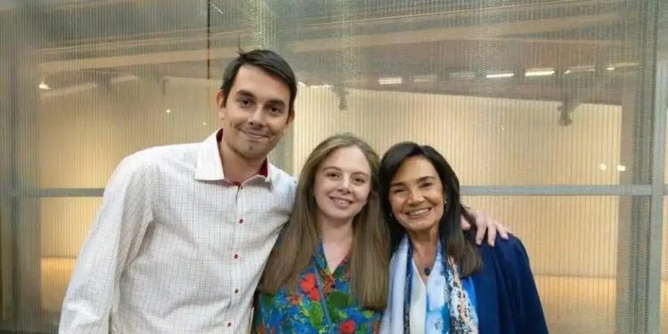 Alldaynews.gr Λένα Σαμαρά: Νέο μήνυμα από την οικογένειά της – «Είμαστε ευγνώμονες για τη συμπαράστασή σας στο βαθύτατο πένθος μας»