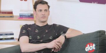 Alldaynews.gr Σταύρος Σβήγκος: “Εξήγησα στον γιο μου πως ο νονός του είναι παντρεμένος με άντρα και έχουν παιδί”