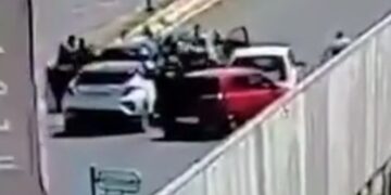 Βίντεο ντοκουμέντο από την κινηματογραφική σύλληψη του συνεργού του «Έντικ» – Τον σταμάτησαν στη μέση του δρόμου