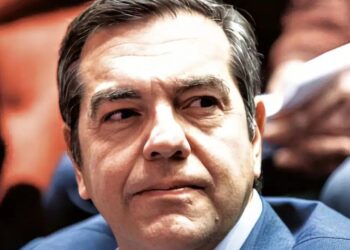 Ο Αλέξης Τσίπρας επιστρέφει για να ξανασώσει την Ελλάδα