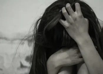 Alldaynews.gr Συνέληφθη 43χρονος που κατηγορείται για τον βιασμό 14χρονης με νοητική υστέρηση έξω από εκκλησία