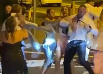 Σκηνές απείρου κάλλους σε γάμο: Η νύφη διάβασε τα μηνύματα του γαμπρού με την ερωμένη – Άγριο ξύλο στη δεξίωση οι συμπέθεροι