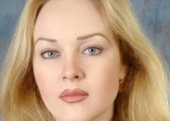 Κομμώτρια έκανε σκλάβο του σeξ ληστή στο μαγαζί της: Τον έδεσε και τον τάιζε βιάγκpα για μέρες