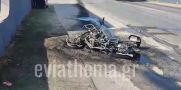 Alldaynews.gr Εκσφενδονίστηκε 150 μέτρα μετά από σύγκρουση με Ι.Χ. – Σοκ από το θανατηφόρο τροχαίο