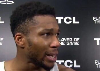 Ξέσπασε σε λυγμούς ο Γιάννης Αντετοκούνμπο: «Είναι το μεγαλύτερο επίτευγμα της καριέρας μου»