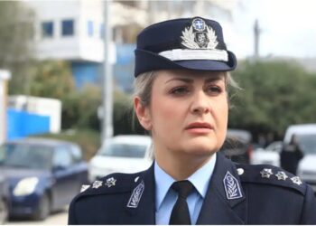 Σούσουρο με την Κωνσταντία Δημογλίδου: Άγνωστος άνδρας την «φιλά» στο στόμα, όπως δεν την έχουμε ξαναδεί