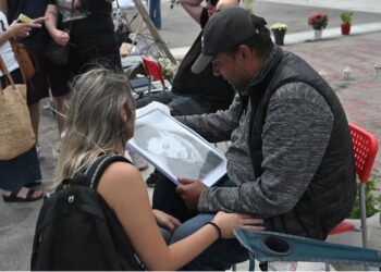 «Πατέρας δίπλα σε πατέρα»: 4η ημέρα απεργία πείνας για τον Πάνο Ρούτσι, στο πλευρό του ο κ. Δημήτρης