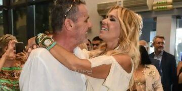 Alldaynews.gr Η Μαίρη Μηλιαρέση παντρεύτηκε τον σύντροφό της