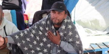 Alldaynews.gr Κινδυνεύει να πεθάνει από την πείνα ο Πάνος Ρούτσι: «Τα χρονικά περιθώρια στενεύουν» – Δρομείς τον αγκαλιάζουν στο Σύνταγμα