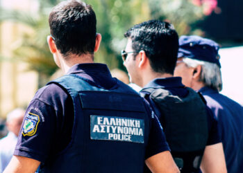 Αυξήσεις στους ενστόλους από τον Οκτώβριο, στα €110 το μήνα η μεσοσταθμική ενίσχυση – Δείτε πίνακες