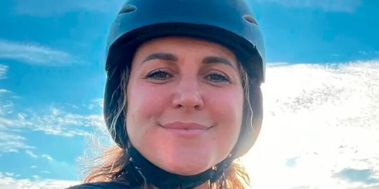 Τραγικός θάνατος ανήμερα των γενεθλίων της: Έπεσε από 88 μέτρα μπροστά στα μάτια του γιου της