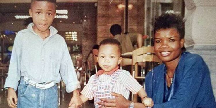 Μητέρα Αντετοκούνμπο: Από την απόλυτη φτώχεια μέχρι σήμερα τίποτα δεν αλλοίωσε τη ζωή της