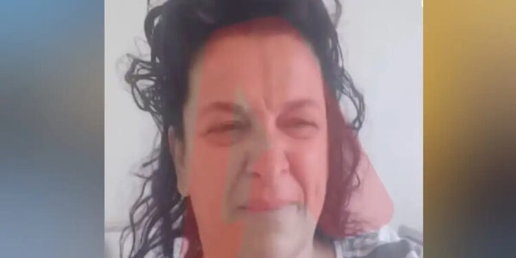 Alldaynews.gr «Έχανα πολύ αίμα, λιποθυμούσα και έκανα εμετό» λέει η γυναίκα που τραυματίστηκε από την πτώση δέντρου στο κέντρο της Αθήνας