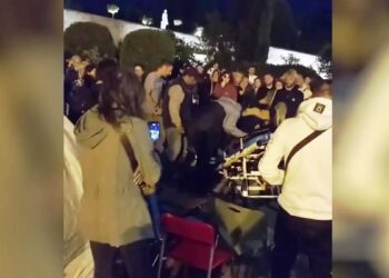 ΕΚΤΑΚΤΟ: Κατέρρευσε ο απεργός πείνας Δημήτρης Οικονομόπουλος – Νοσηλεύεται μετά τη μεταφορά του στο Λαϊκό (video)