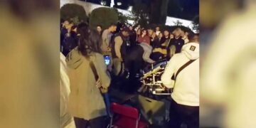 Alldaynews.gr ΕΚΤΑΚΤΟ: Κατέρρευσε ο απεργός πείνας Δημήτρης Οικονομόπουλος – Νοσηλεύεται μετά τη μεταφορά του στο Λαϊκό (video)