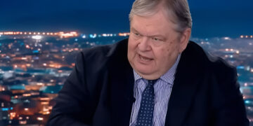 Alldaynews.gr Πυρά προς πάσα κατεύθυνση από τον Ευάγγελο Βενιζέλο: «Όποιοι παριστάνουν τον Κρέοντα ας σκεφτούν ότι η τραγωδία δεν τελειώνει αν δεν επέλθει κάθαρση»