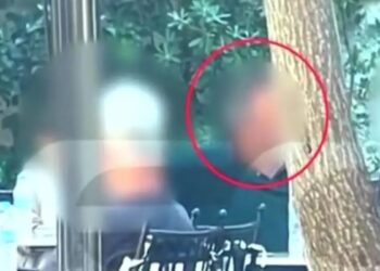 Ο καρδιοχειρουργός του Ιπποκράτειου με το «φακελάκι» έπινε καφέ δύο μέρες αφού δήλωσε ότι νοσηλεύεται στη ΜΑΦ