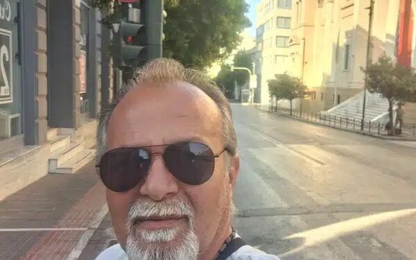 Alldaynews.gr Δεν άντεξε το χαμό του γιου του – Πέθανε ο πατέρας του κάμεραμαν του ΑΝΤ1 Γιώργου Παυλάκη που είχε χάσει πρόσφατα τη ζωή του