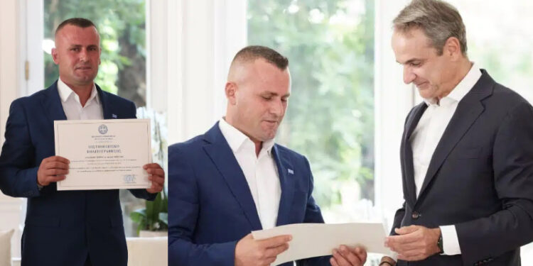 Alldaynews.gr Γκόγκα Λεντιάν: Πολιτογραφήθηκε Έλληνας ο «ήρωας του Αράχθου» που προσπάθησε να σώσει τα δύο άτυχα παιδιά από τα ορμητικά νερά