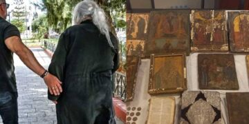 Alldaynews.gr Μονή Σπηλαίου: Πώς ξεσκεπάστηκε η «ιερή απάτη» – Ο ηγούμενος ζητούσε μέχρι και 400.000 εupώ – Ο «μεσάζων» αστυνομικός και ο βοσκός