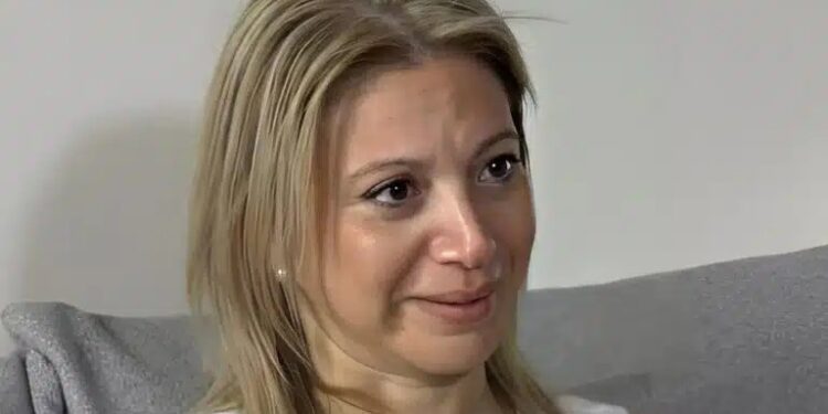 Καρυστιανού: «Άνοιξα την σακούλα και έπιασα κάθε οστό της κόρης μου! Δεν ανοίγω την ντουλάπα της για να μη φύγει το άρωμά της»