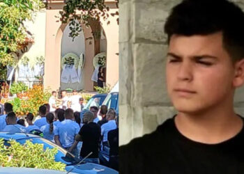 Αβάσταχτος ο πόνος στη κηδεία του 17χρονου Νίκου – Σταμάτησε ο χρόνος για την οικογένεια και τους φίλους του